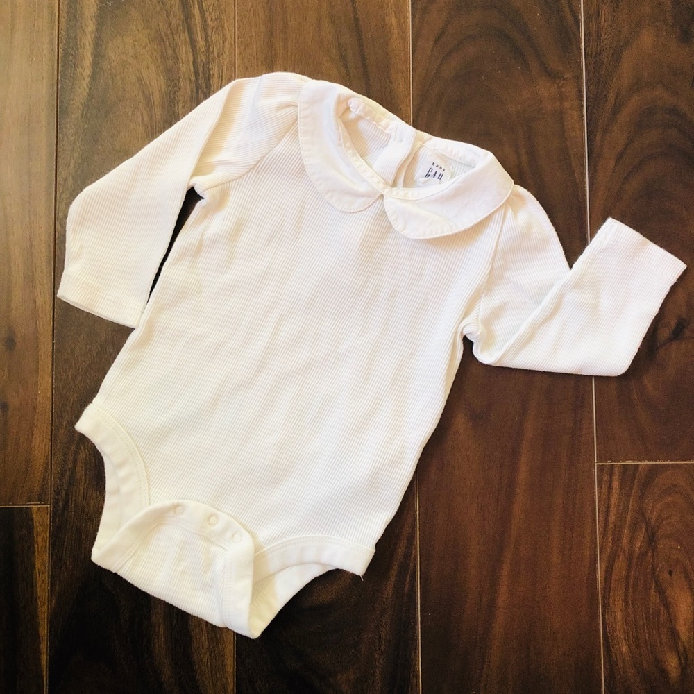 Baby Gap Baby Girl’s Ivory Ribbed Bodysuit